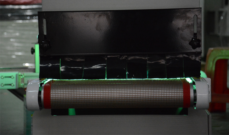 藍(lán)牙耳機(jī)UV固化機(jī).jpg 藍(lán)牙耳機(jī)UV固化機(jī).jpg